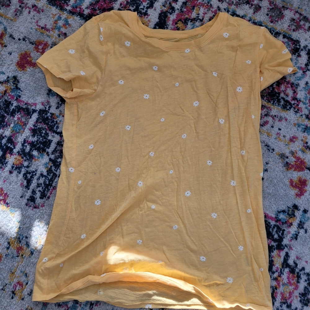 PINK by Victoria's Secret yellow daisy t- shirt
